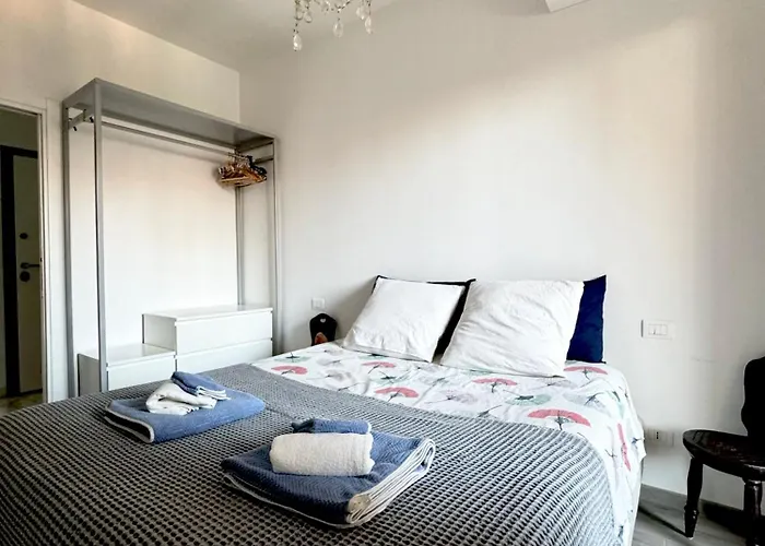 Lodi Nest - M3 Brenta Design Flat With Balcony - 10 Min Duomo